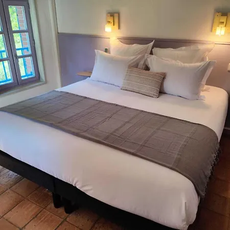 Des Laurels Hotel 3*