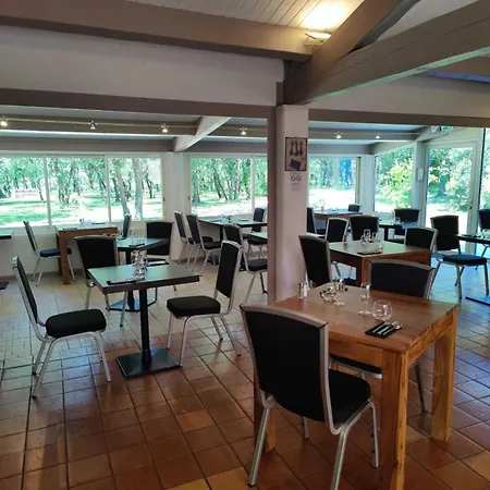 Des Laurels Hotel 3*